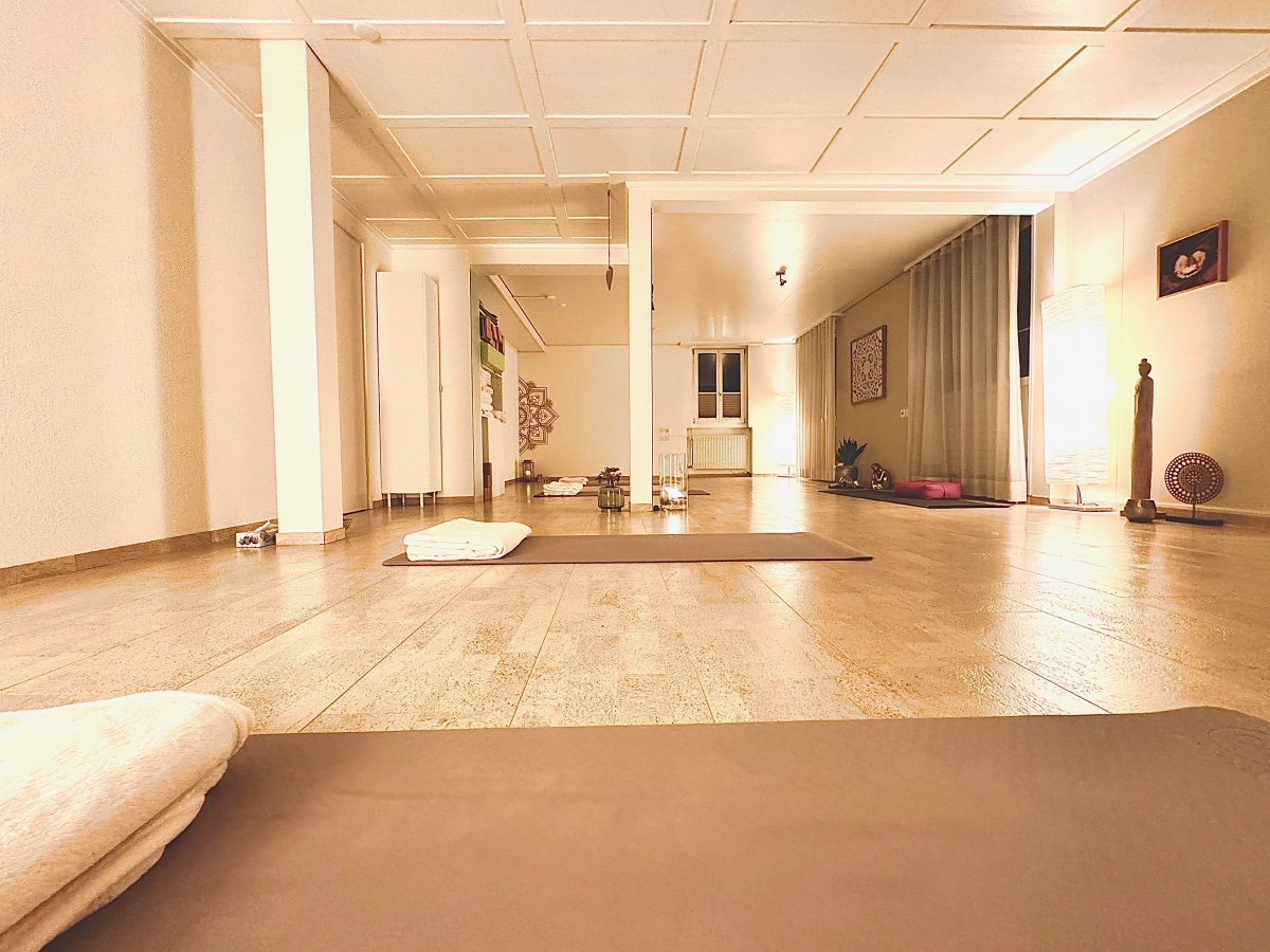 Yoga Raum Jonschwil Beatrice Aubry - Zertifizierte Lu Jong Yoga Lehrerin in Wil & Jonschwil